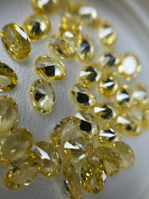 Zirconia Oval Flores