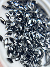 Zirconia Marquise Flores