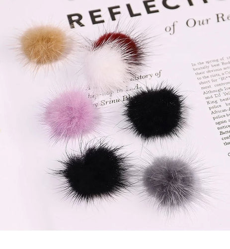 Fluffy Nail Balls  24 unit POM POM