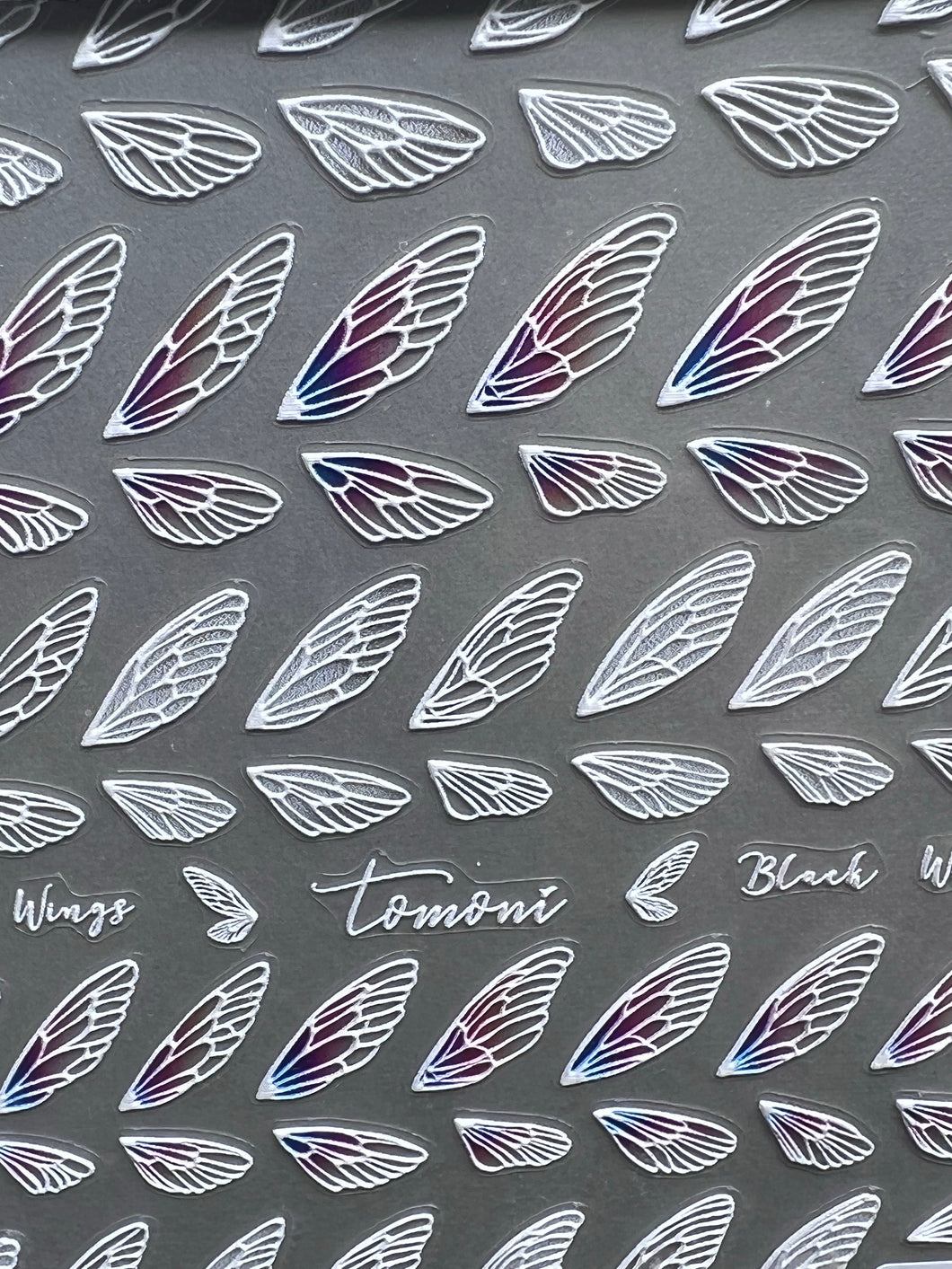 Tomoni stickers to 586